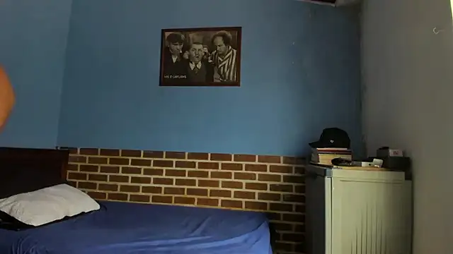 Snapshot of justinkarter chatting on 09/16/25, 05:36 justinkarter online show from 09/16/25, 05:36