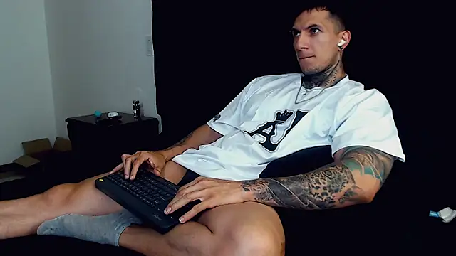 Shane Clay online show from 09/25/25, 09:21