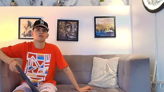 TWINKS FRIENDS online show from 04/12/26, 01:25