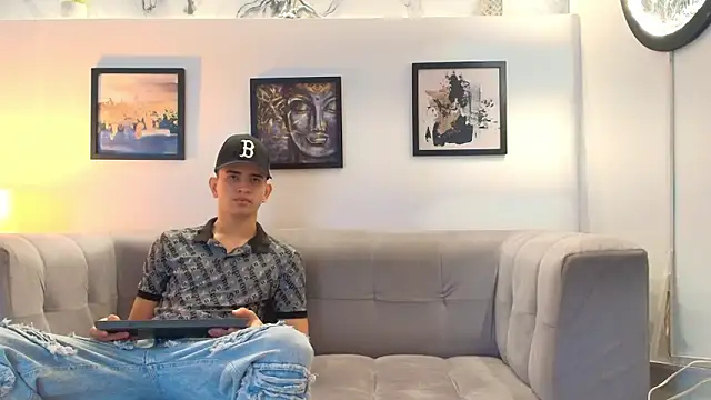 TWINKS FRIENDS online show from 03/11/26, 01:16