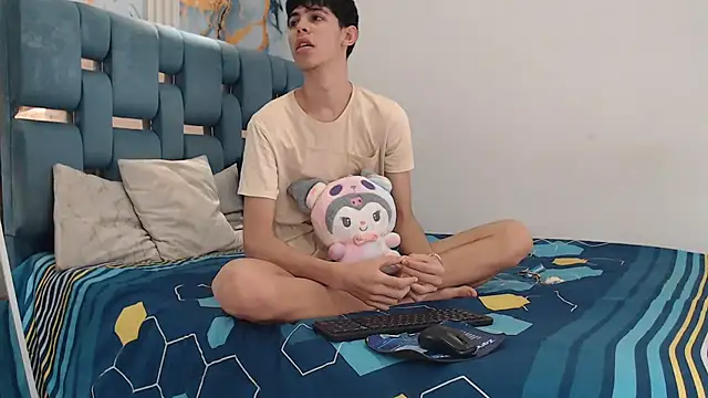 TWINKS FRIENDS online show from 03/29/26, 03:24