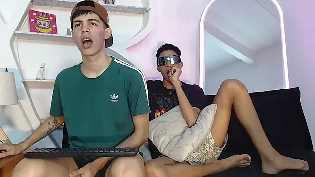 TWINKS FRIENDS online show from 09/12/25, 01:28