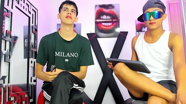 TWINKS FRIENDS online show from 10/18/25, 07:21