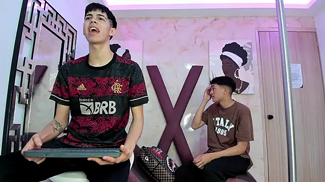 TWINKS FRIENDS online show from 02/02/26, 01:21