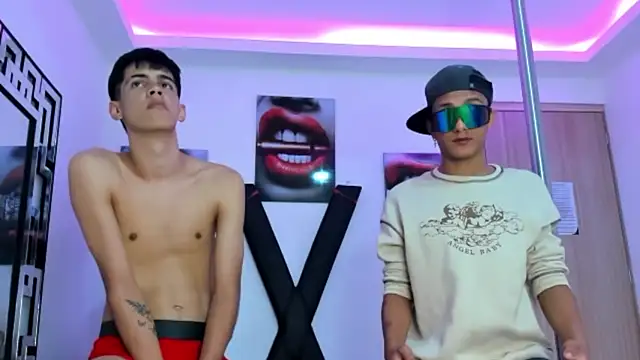 TWINKS FRIENDS online show from 10/20/25, 02:46