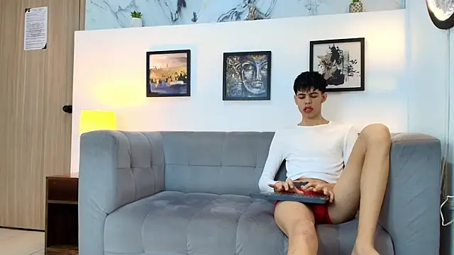 TWINKS FRIENDS online show from 02/25/26, 01:33