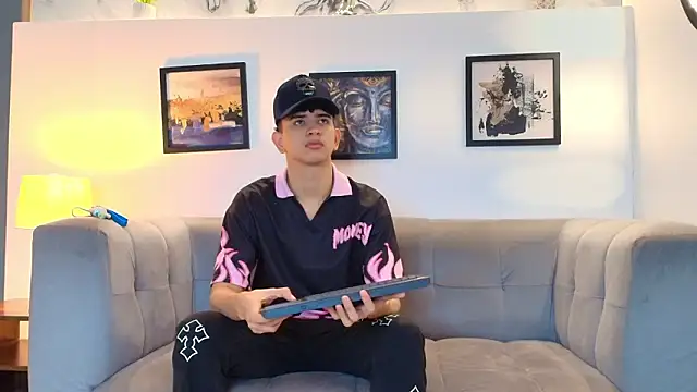 TWINKS FRIENDS online show from 03/13/26, 01:16