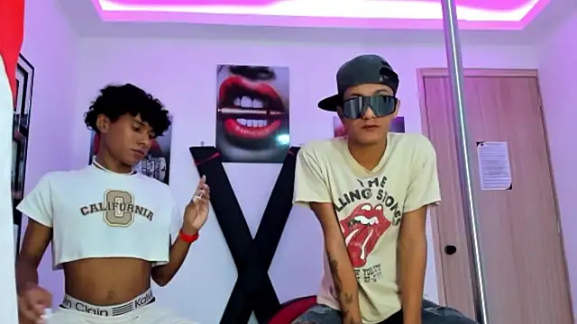 TWINKS FRIENDS online show from 10/24/25, 07:29