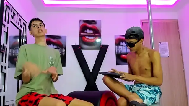 TWINKS FRIENDS online show from 10/26/25, 07:31