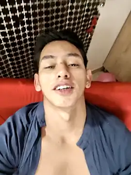 Snapshot of Hiroshi_Shen chatting on 10/11/25, 12:22 Hiroshi Shen online show from 10/11/25, 12:22