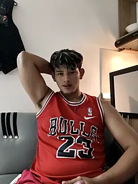 Hiroshi Shen online show from 12/22/25, 11:16