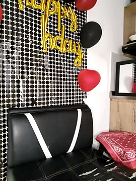 Snapshot of Hiroshi_Shen chatting on 10/12/25, 11:11 Hiroshi Shen online show from 10/12/25, 11:11