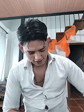 Snapshot of Hiroshi_Shen chatting on 11/01/25, 11:26 Hiroshi Shen online show from 11/01/25, 11:26