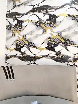 Snapshot of Hiroshi_Shen chatting on 12/18/25, 11:14 Hiroshi Shen online show from 12/18/25, 11:14