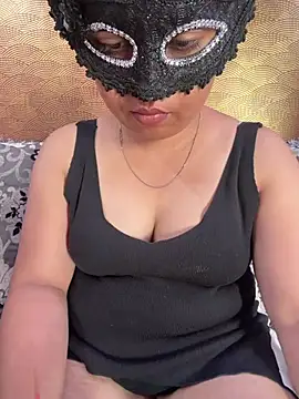 Snapshot of Iampriyaaa15 chatting on 07/18/26, 08:12 Iampriyaaa15 online show from 07/18/26, 08:12