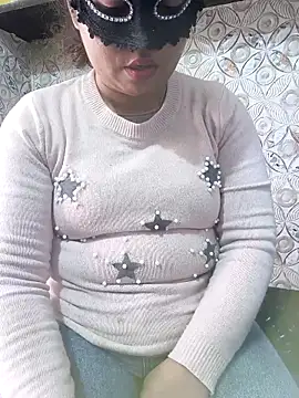 Iampriyaaa15 online show from 12/18/25, 05:45