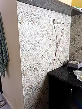 Iampriyaaa15 online show from 11/14/25, 11:47