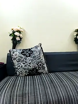 Iampriyaaa15 online show from 10/01/25, 07:02