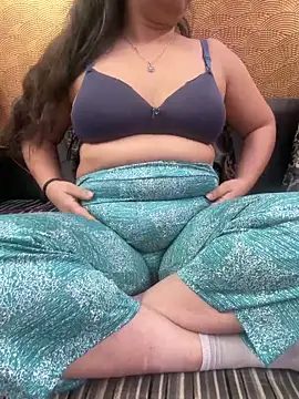 Iampriyaaa15 online show from 02/12/26, 08:36