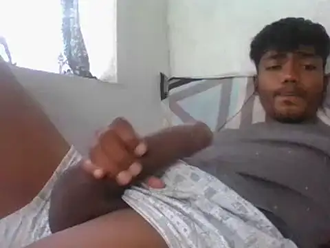 Snapshot of young_dickkk chatting on 11/25/25, 08:25 young dickkk online show from 11/25/25, 08:25