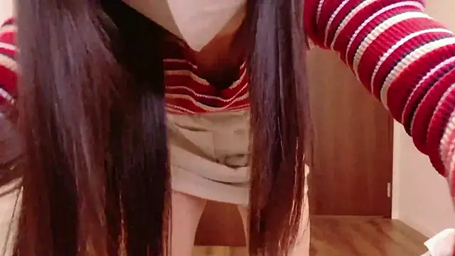 Snapshot of OSUSHI-CHAN chatting on 10/22/25, 04:39 OSUSHI-CHAN online show from 10/22/25, 04:39