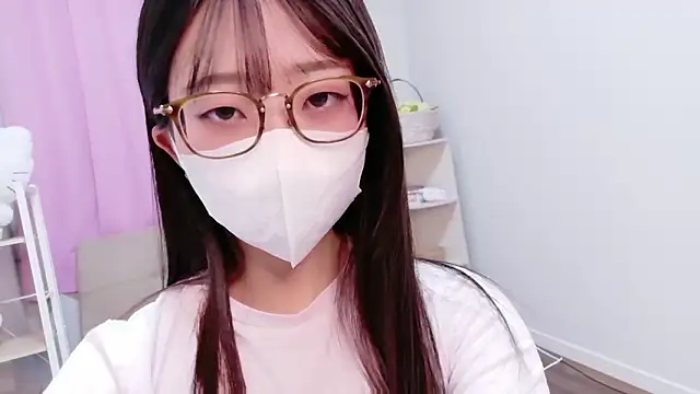Snapshot of OSUSHI-CHAN chatting on 09/23/25, 07:32 OSUSHI-CHAN online show from 09/23/25, 07:32