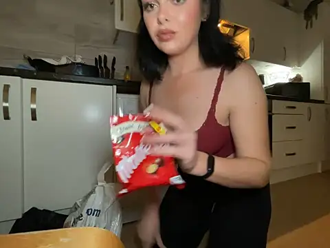 FrancescaXO online show from 03/15/26, 08:38