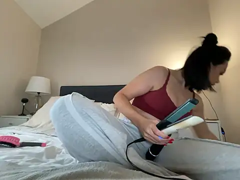 FrancescaXO online show from 12/20/25, 02:31