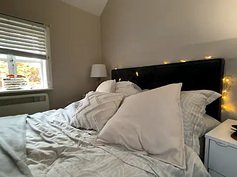 FrancescaXO online show from 11/03/25, 02:31