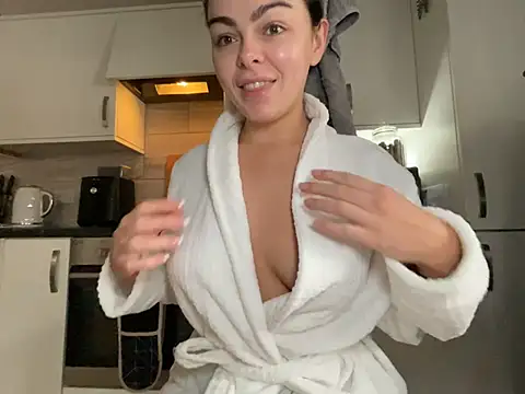 FrancescaXO online show from 02/16/26, 09:30