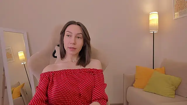 GoodGlamorGirl online show from 03/19/26, 04:12