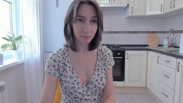 GoodGlamorGirl online show from 09/24/25, 04:08