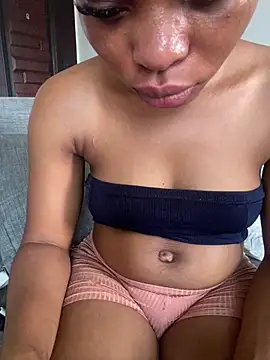 PrettyNina77 online show from 12/22/25, 10:48