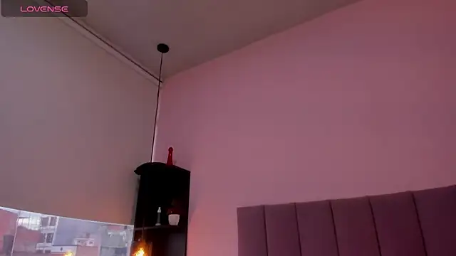 violet myerrs online show from 10/08/25, 12:39