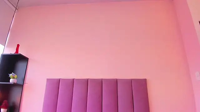 Snapshot of violet_myerrs chatting on 02/06/26, 01:29 violet myerrs online show from 02/06/26, 01:29