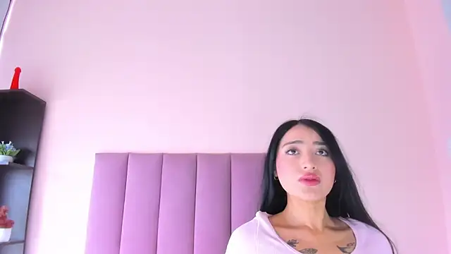 violet myerrs online show from 11/17/25, 01:15