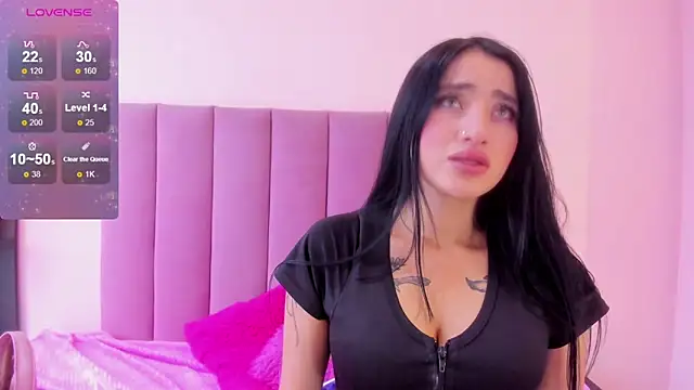 Snapshot of violet_myerrs chatting on 02/13/26, 01:11 violet myerrs online show from 02/13/26, 01:11