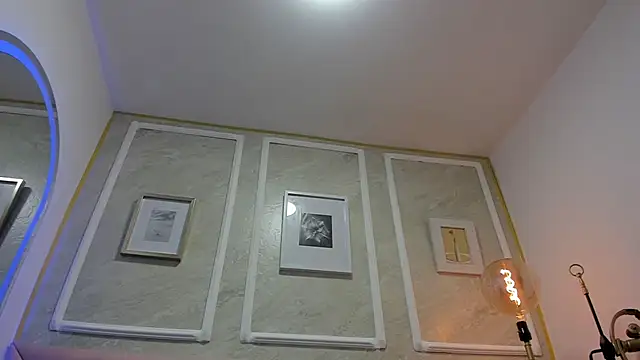 violet myerrs online show from 11/22/25, 07:24