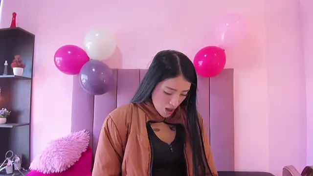 violet myerrs online show from 11/07/25, 12:42