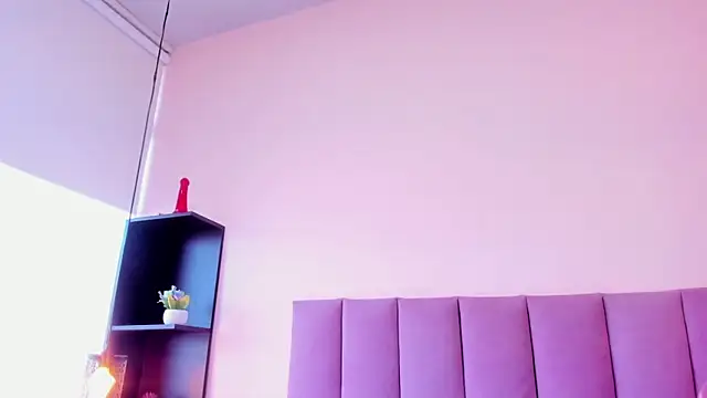 Snapshot of violet_myerrs chatting on 02/09/26, 12:36 violet myerrs online show from 02/09/26, 12:36