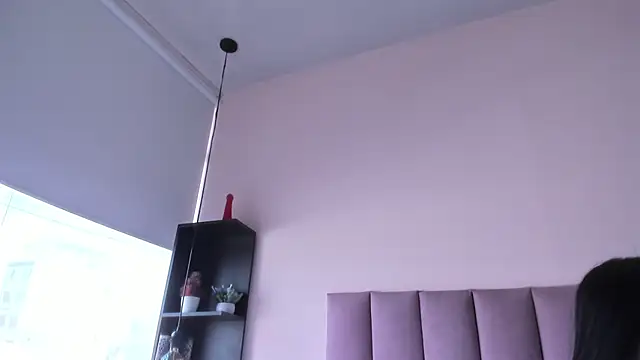 violet myerrs online show from 11/29/25, 01:44