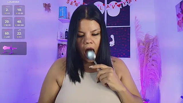 Snapshot of Iamlola_ chatting on 02/12/26, 03:06 Iamlola online show from 02/12/26, 03:06