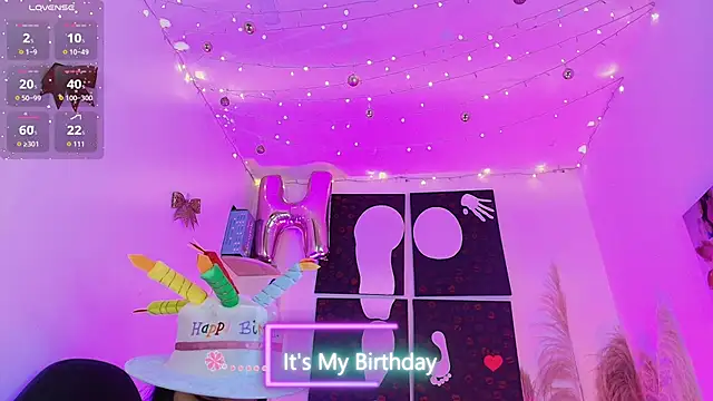 Snapshot of Iamlola_ chatting on 12/20/25, 04:10 Iamlola online show from 12/20/25, 04:10