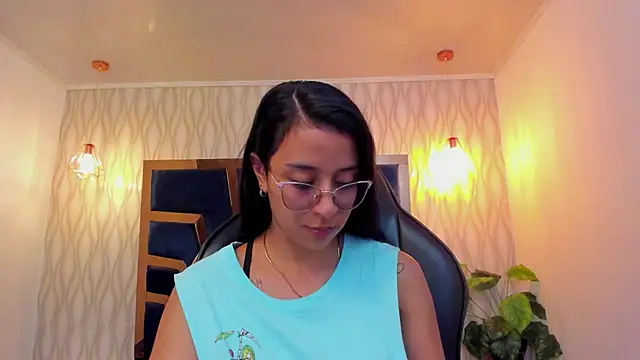 zoe martins  online show from 02/11/26, 05:24