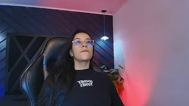 zoe martins  online show from 03/16/26, 05:16