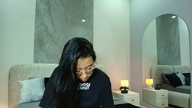 zoe martins  online show from 05/23/26, 05:34