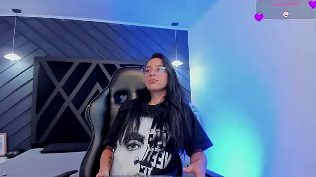 zoe martins  online show from 02/06/26, 05:31