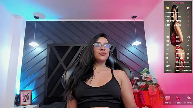 zoe martins  online show from 12/15/25, 05:52