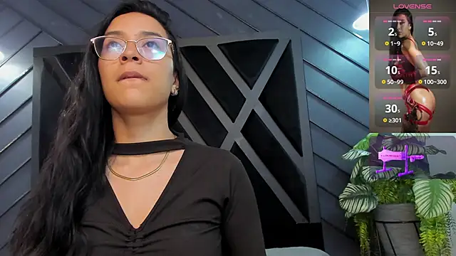 zoe martins  online show from 11/06/25, 05:28