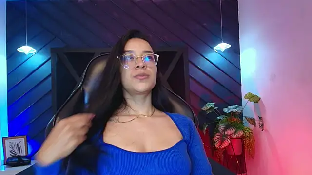 zoe martins  online show from 03/18/26, 05:14